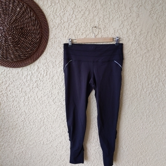 Athleta relay crop‎ Capri - Picture 4 of 4